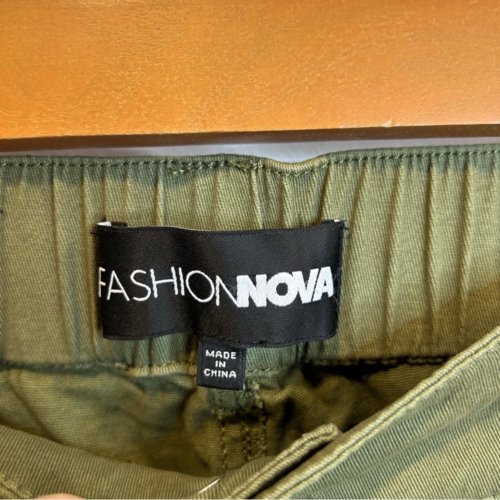 Fashion Nova High Standards Wide Leg Cargo Pants Olive Green Utility - Picture 8 of 12